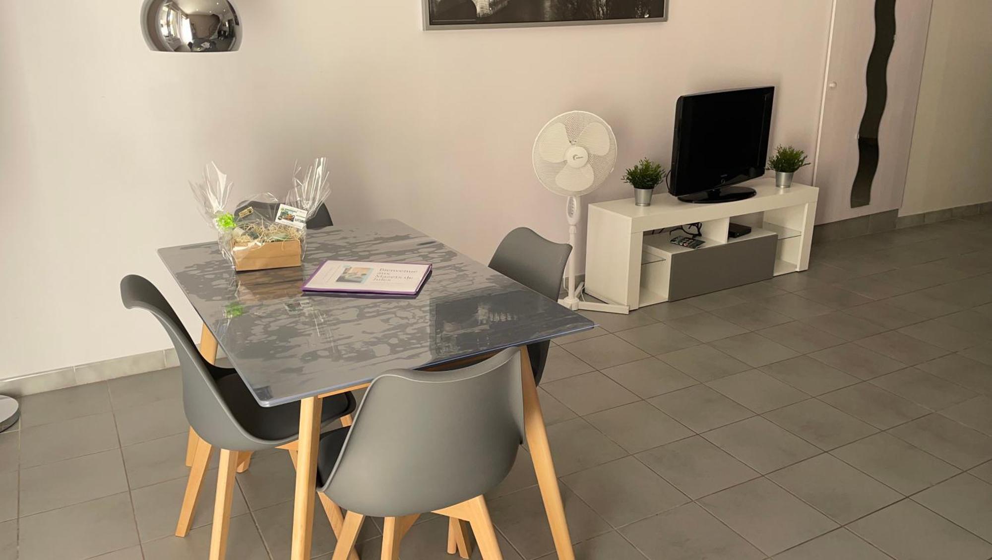 Maison Tendance Avec Jardin, Centre Village, Alpilles, Familles Eyragues Eksteriør billede